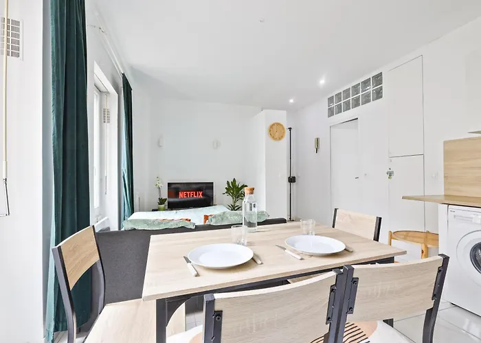 A Stopover In Oberkampf Appartement