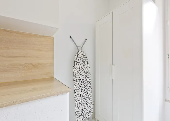 A Stopover In Oberkampf Appartement *